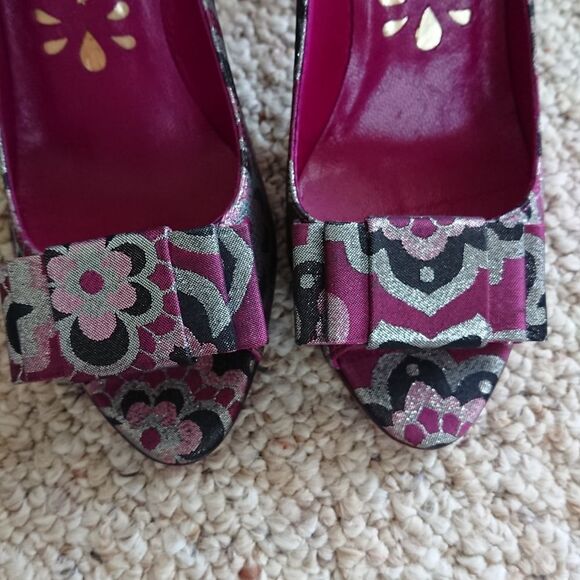Hollywould faberic sweet bow heels size 6